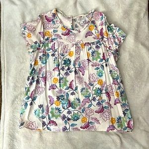 Womens multi colored size XL capped sleeve blouse. Excellent condition!